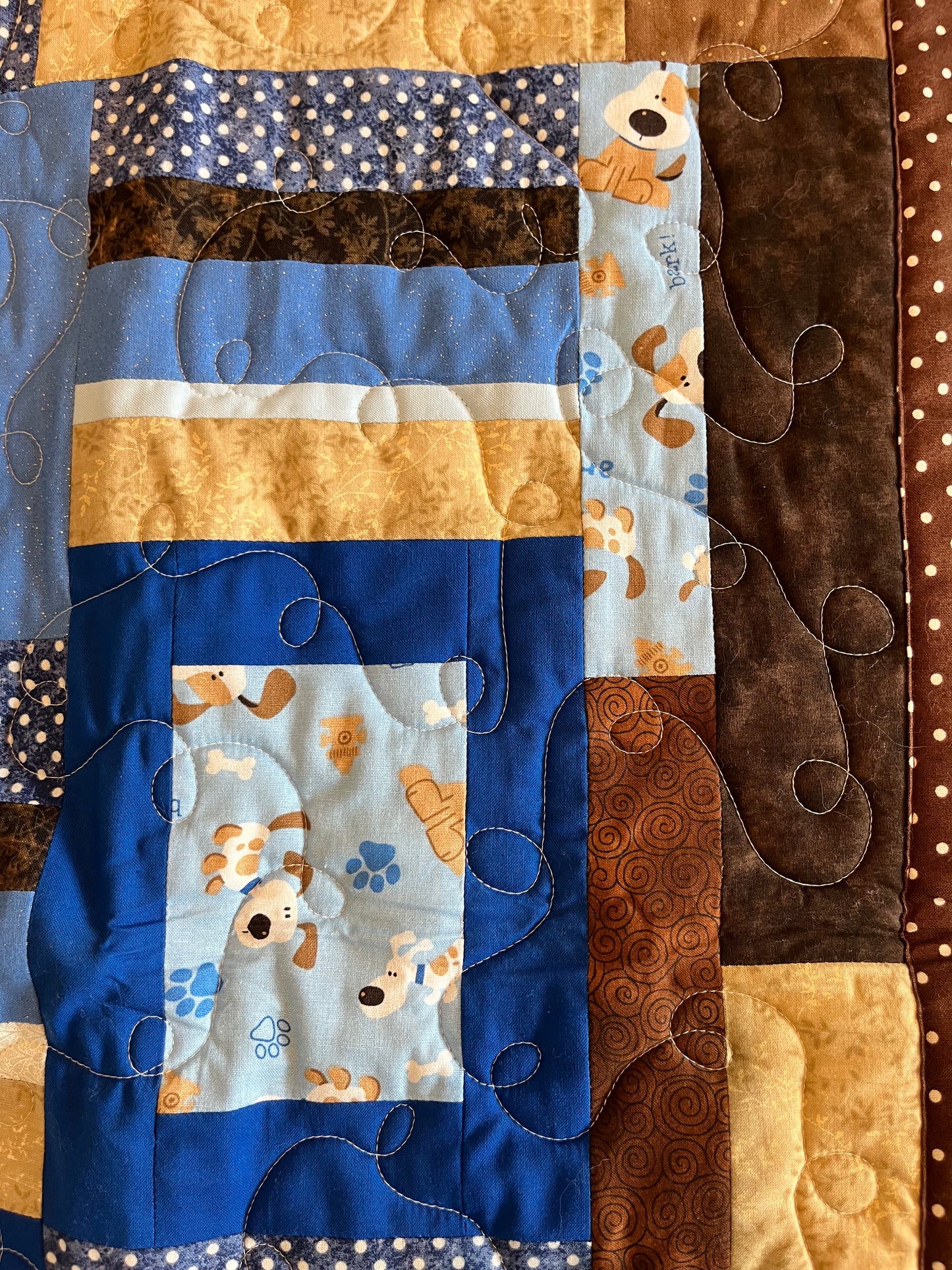 "Puppy Paws" Baby Quilt